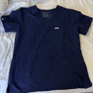 Figs Women's Navy Short Sleeve Tee